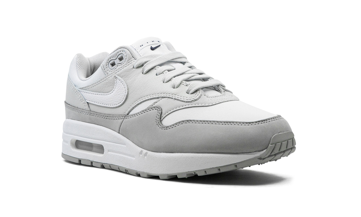 AIR MAX 1 '87 LX WMNS "Light Smoke Grey" FN0564 001